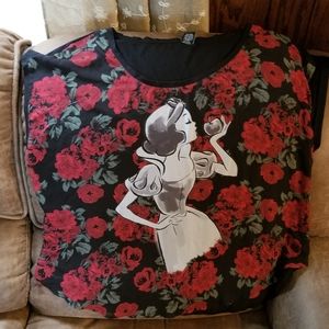 Disney Snow White Hot Topic Top size 2 (Plus)